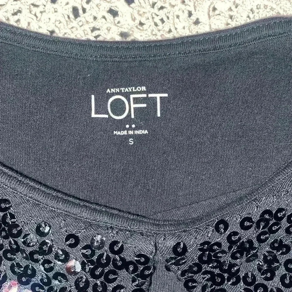 Ann Taylor Loft 3/4 sleeve top - Picture 3 of 3